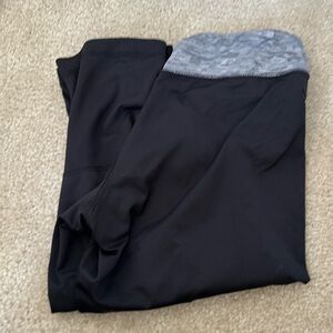 Women’s Tek Gear Black Capri Workout Pants Size L